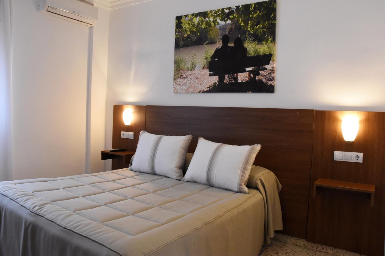 ארדאלס Hostal Restaurante El Cruce מראה חיצוני תמונה