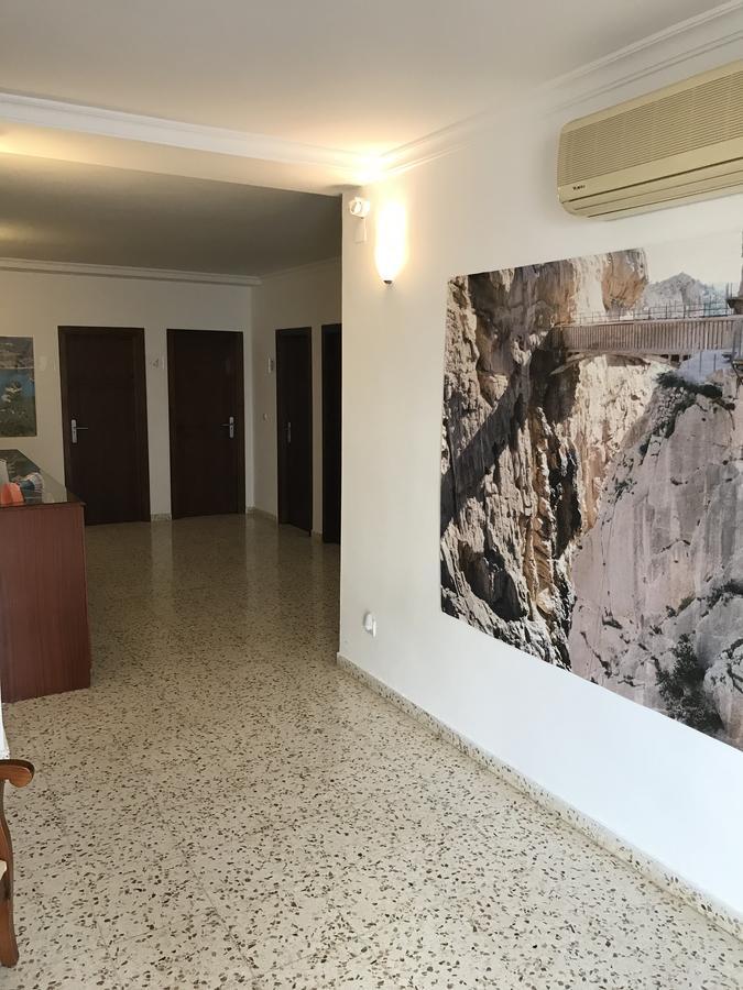 ארדאלס Hostal Restaurante El Cruce מראה חיצוני תמונה
